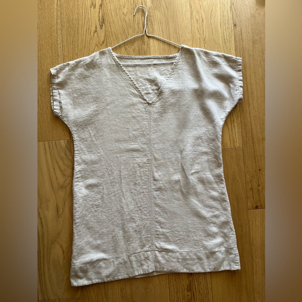 Women’s Cream V-Neck Linen Dress